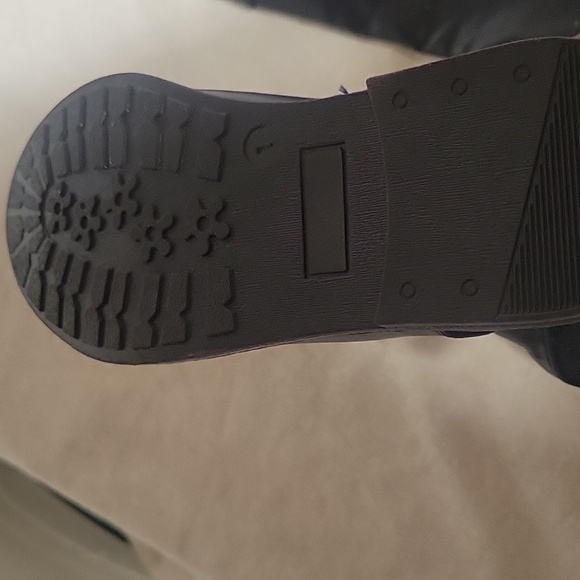 Girls knee length boots - Picture 3 of 4